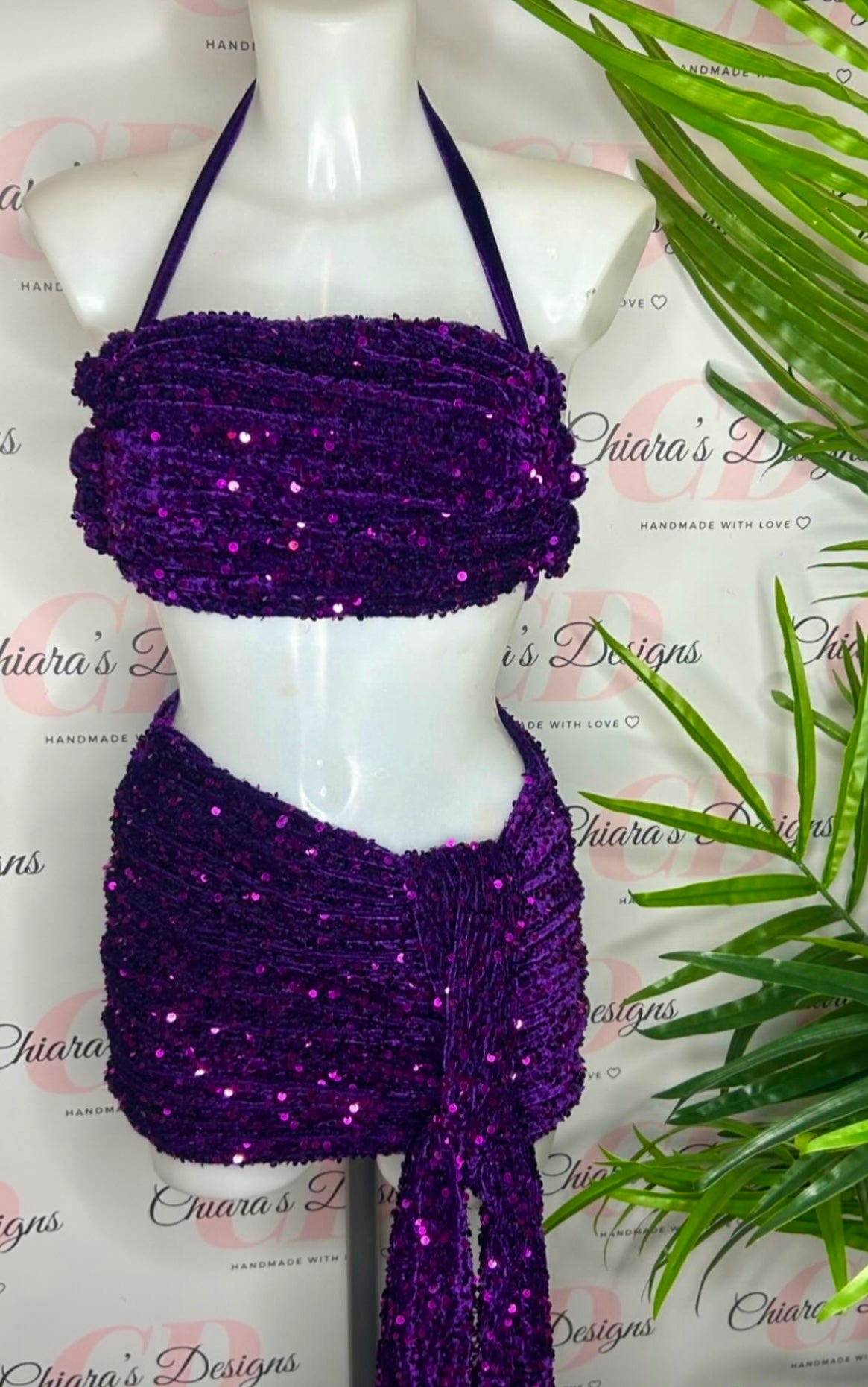 Layla two piece (size 4-6 ready to send)