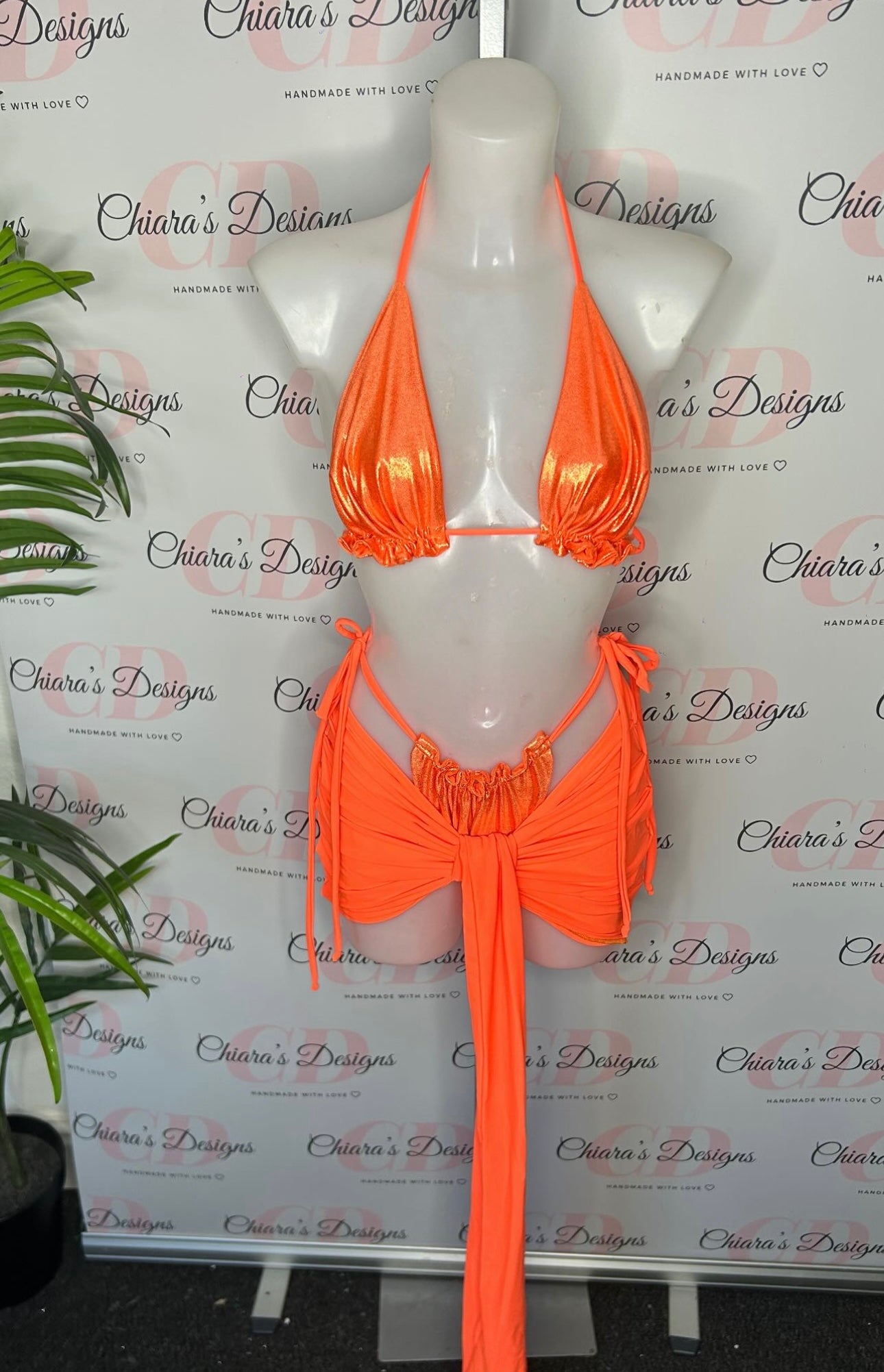 tiana reversible swim set (size 8 ready to send )