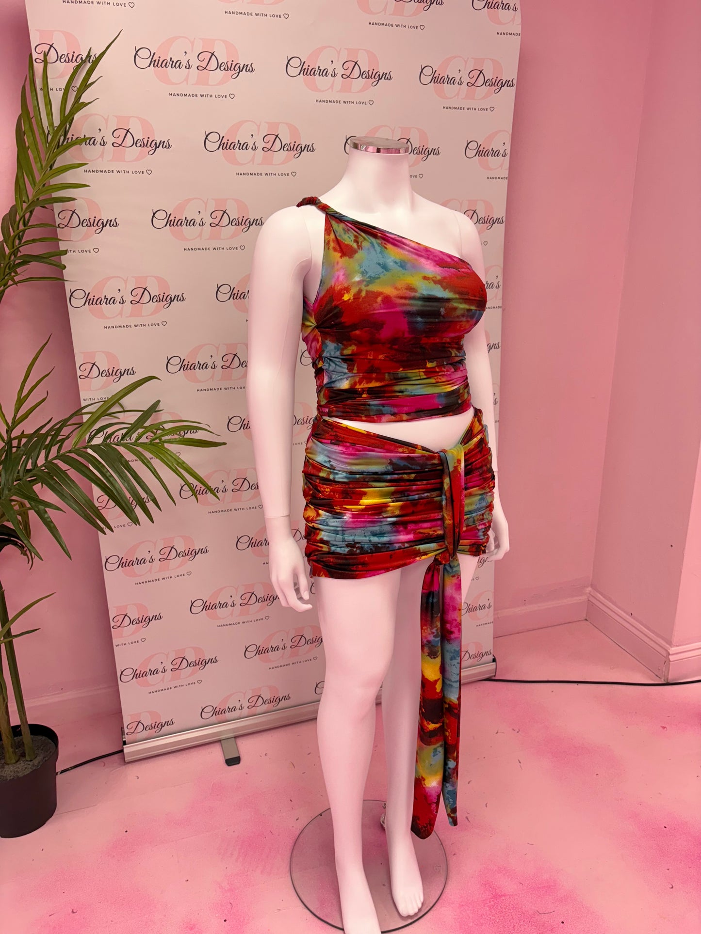 Sarah two piece (size 16-18 ready to send)