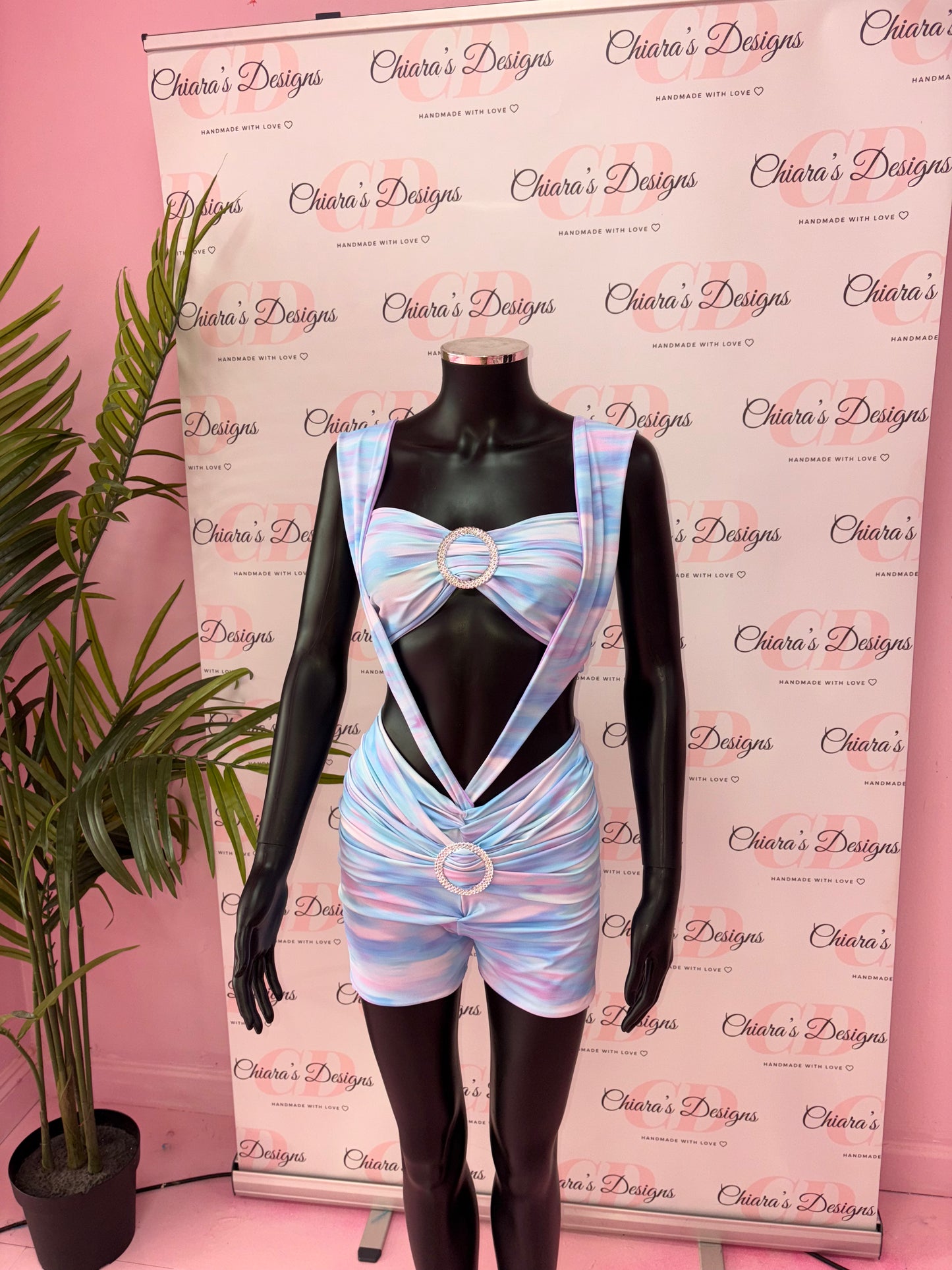 Sleeveless Bessie play suit (size 8 ready to send)
