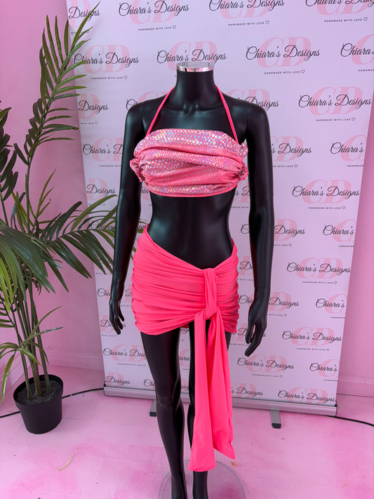 Layla two piece (size 6-8 ready to send)